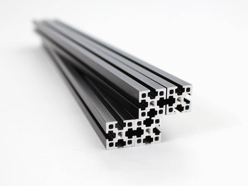 MakerBeamXL 300mm black anodised (4 pieces)
